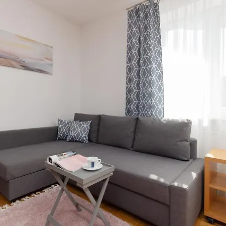 Metro Natolin Ursynow Centre Studio With Balcony By Renters Apartament