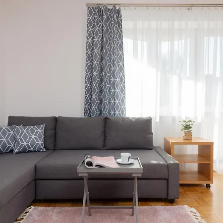 Metro Natolin Ursynow Centre Studio With Balcony By Renters Apartament *