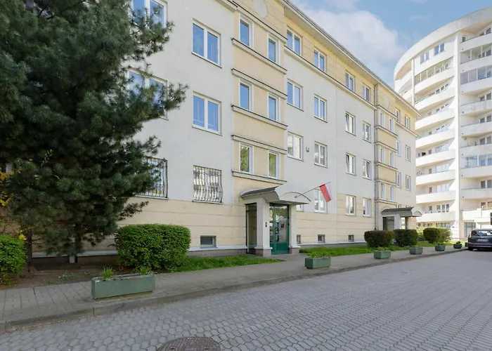Metro Natolin Ursynow Centre Studio With Balcony By Renters *