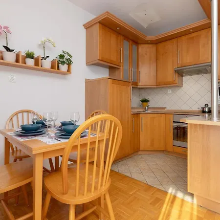 Appartement Metro Natolin Ursynow Centre Studio With Balcony By Renters Warschau
